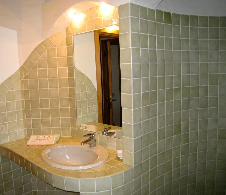 Villa Le Tre Pietre Baja Sardinia Exterior foto