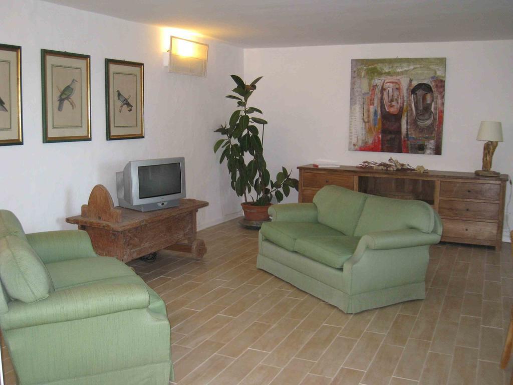 Villa Le Tre Pietre Baja Sardinia Exterior foto